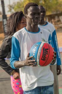 أجيال السلام والمؤسسة الدولية لكرة السلة يوقعان اتفاقية شراكة من أجل تطوير برامج الرياضة من أجل السلام في جنوب السودان